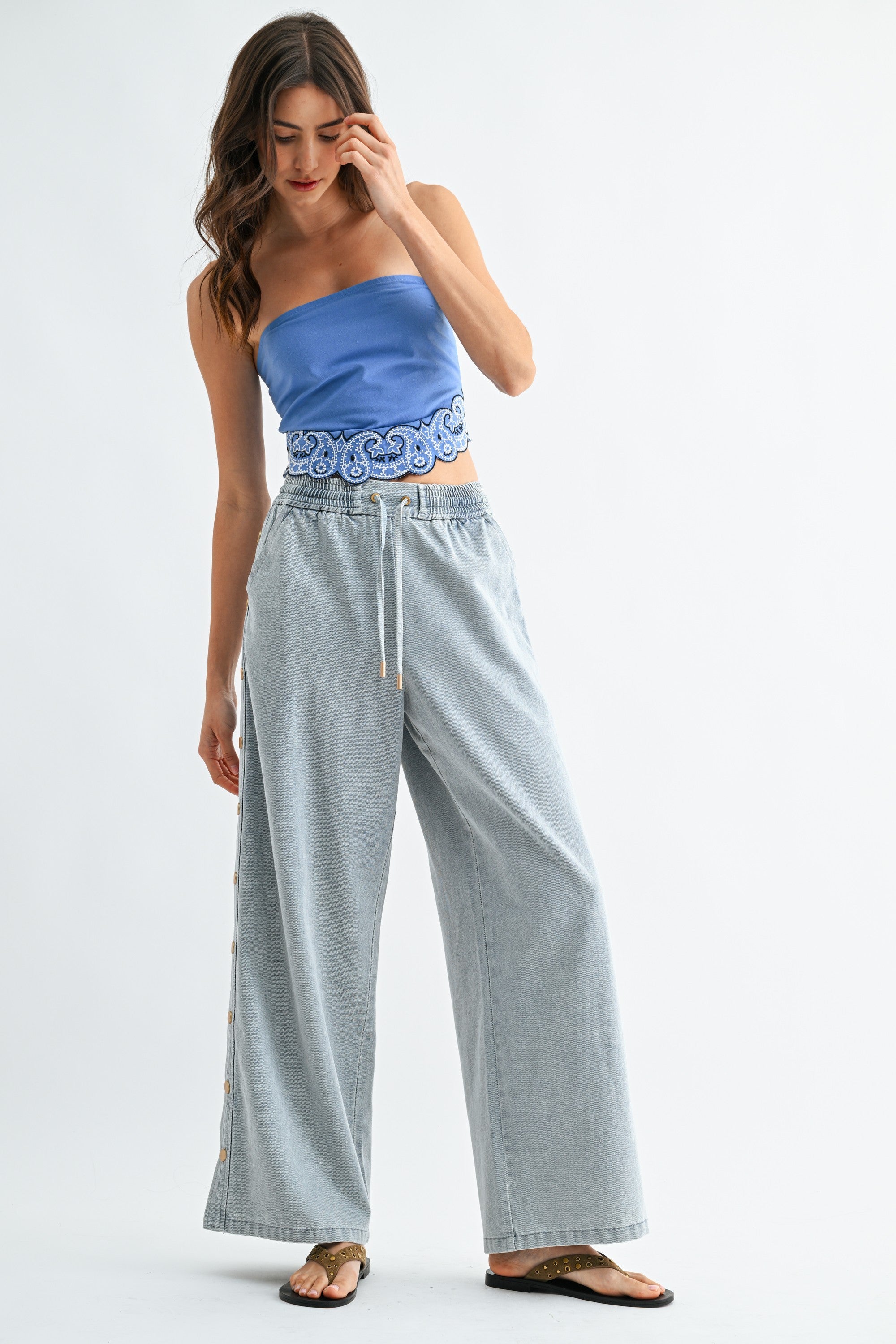 Wide-leg Light Wash Denim Trousers Side Button