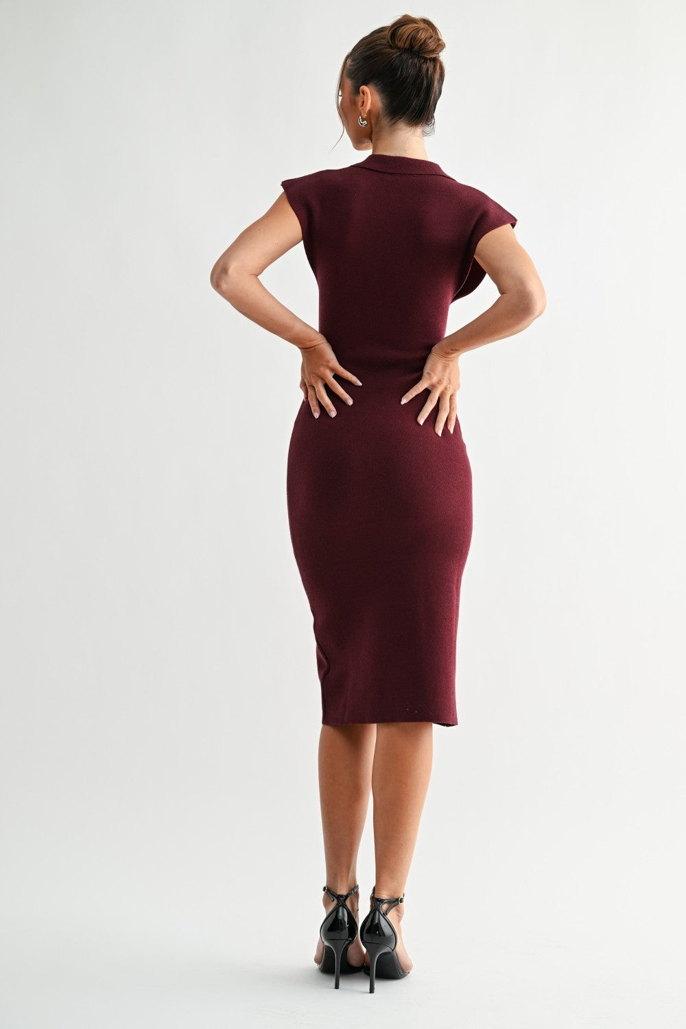 Sleek Collar Knit Midi Dress