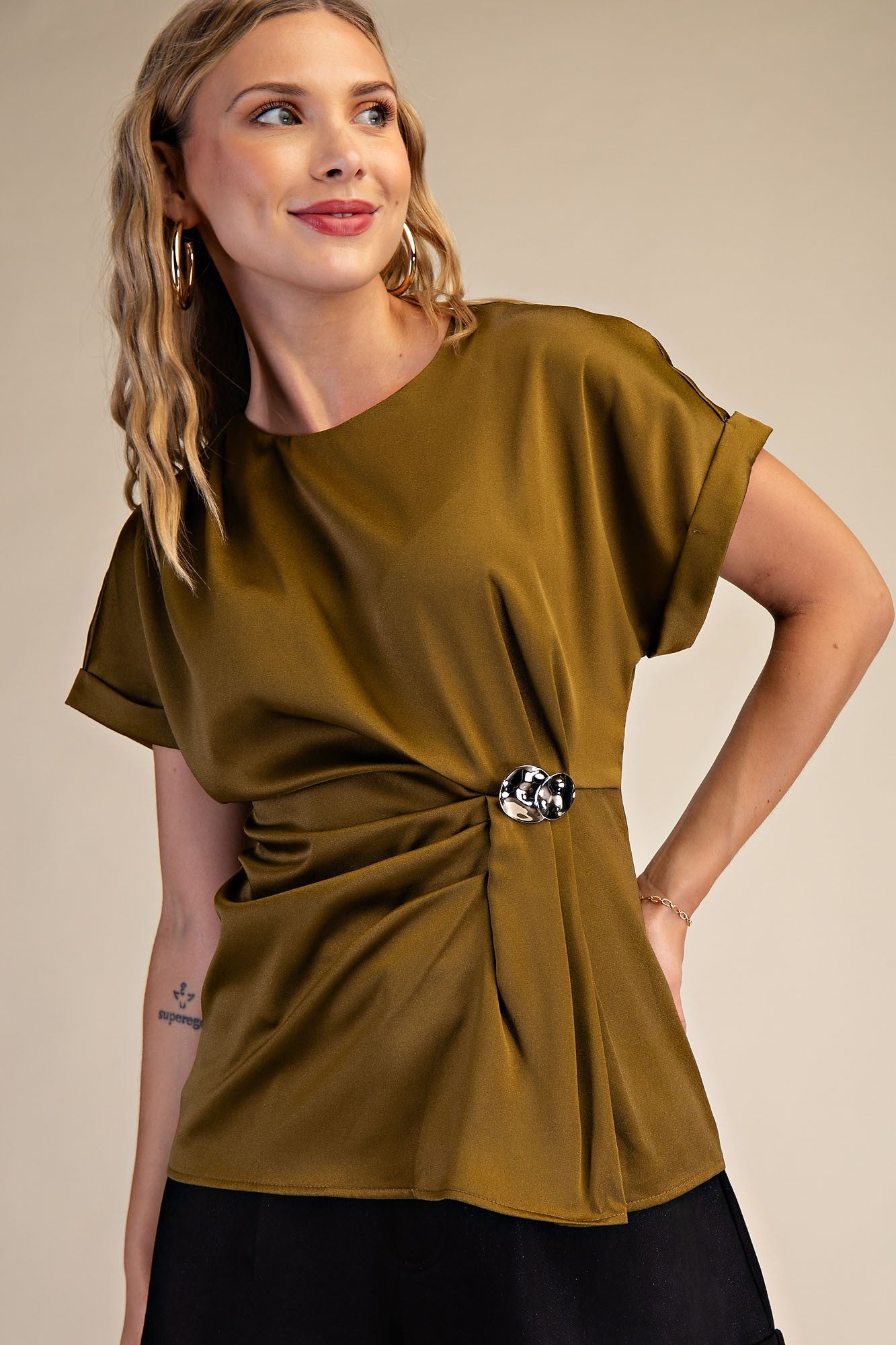 Gathered Metal Trim Short Sleeve Top