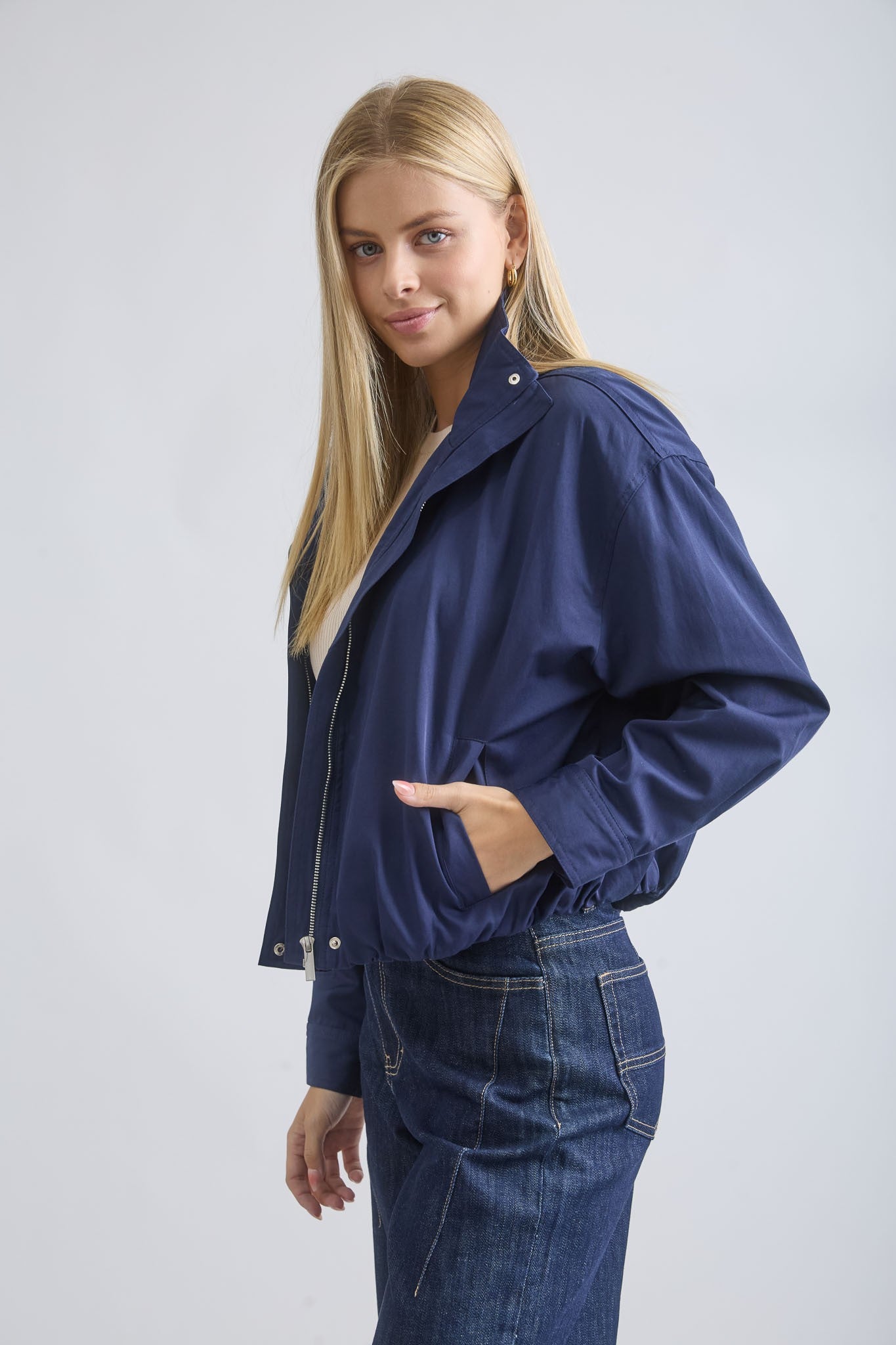 Zip-up Mock Neck Elastic Hem Jacket