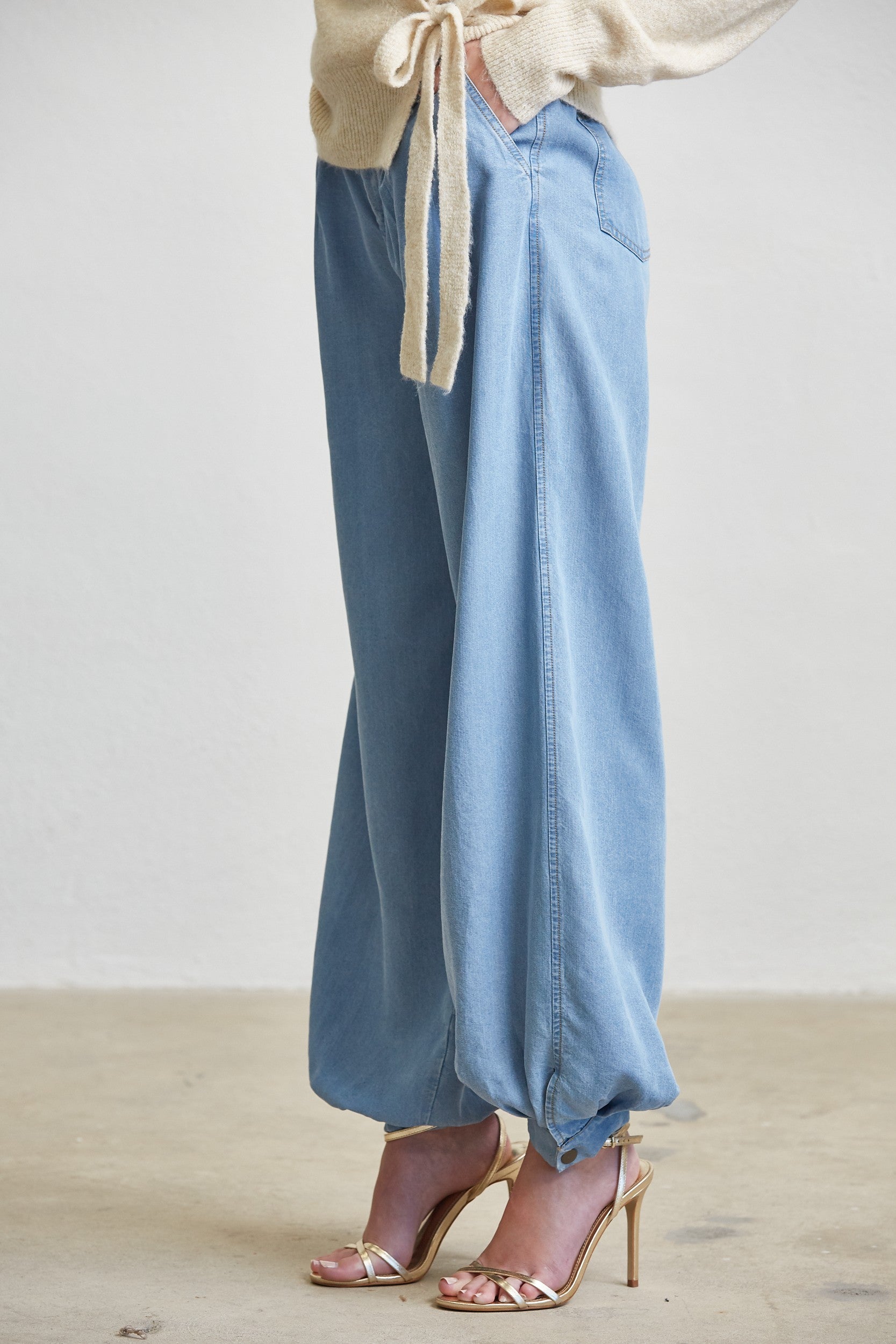 Lyocell Light Denim Balloon Pants W/ Cuff Opening