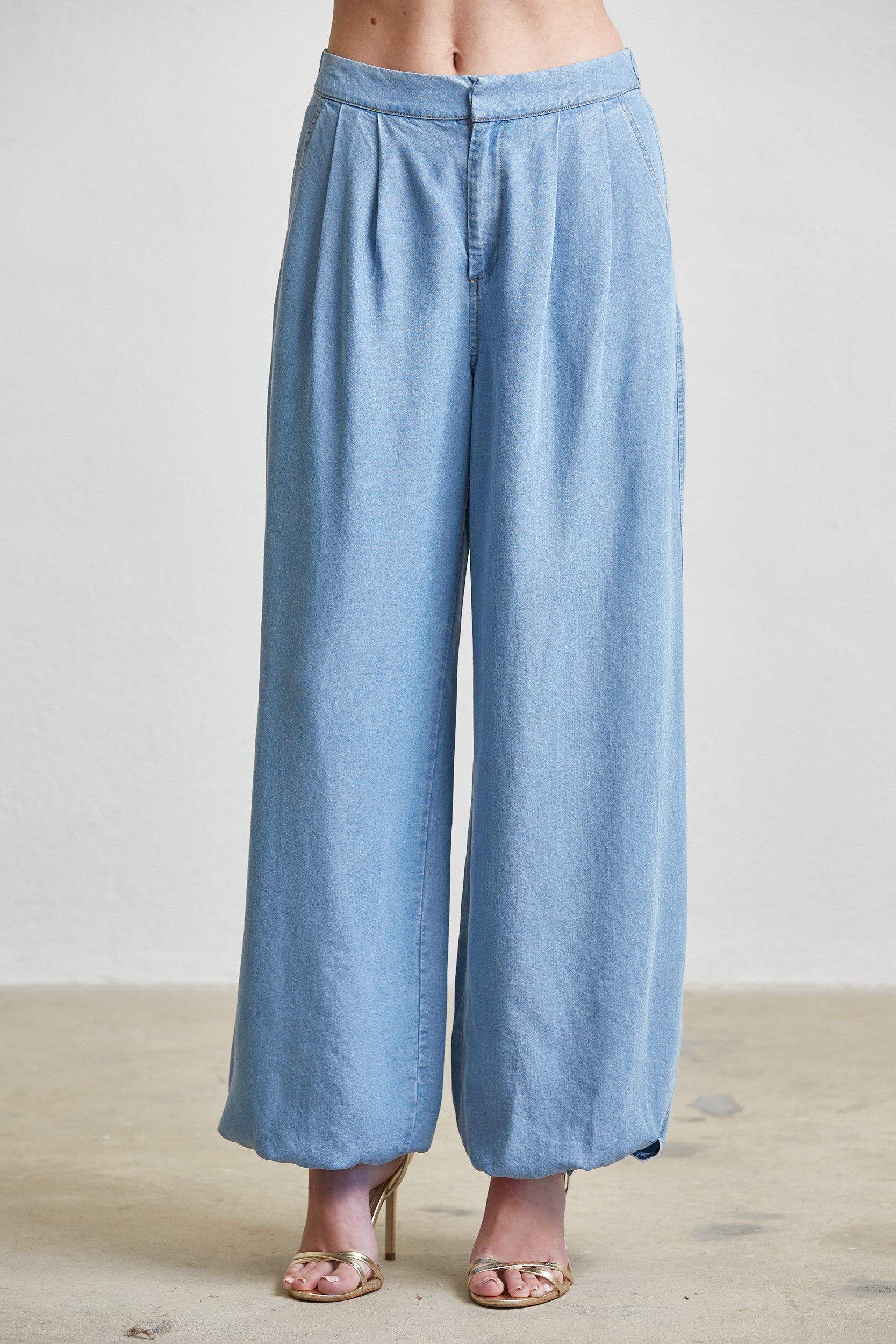 Lyocell Light Denim Balloon Pants W/ Cuff Opening