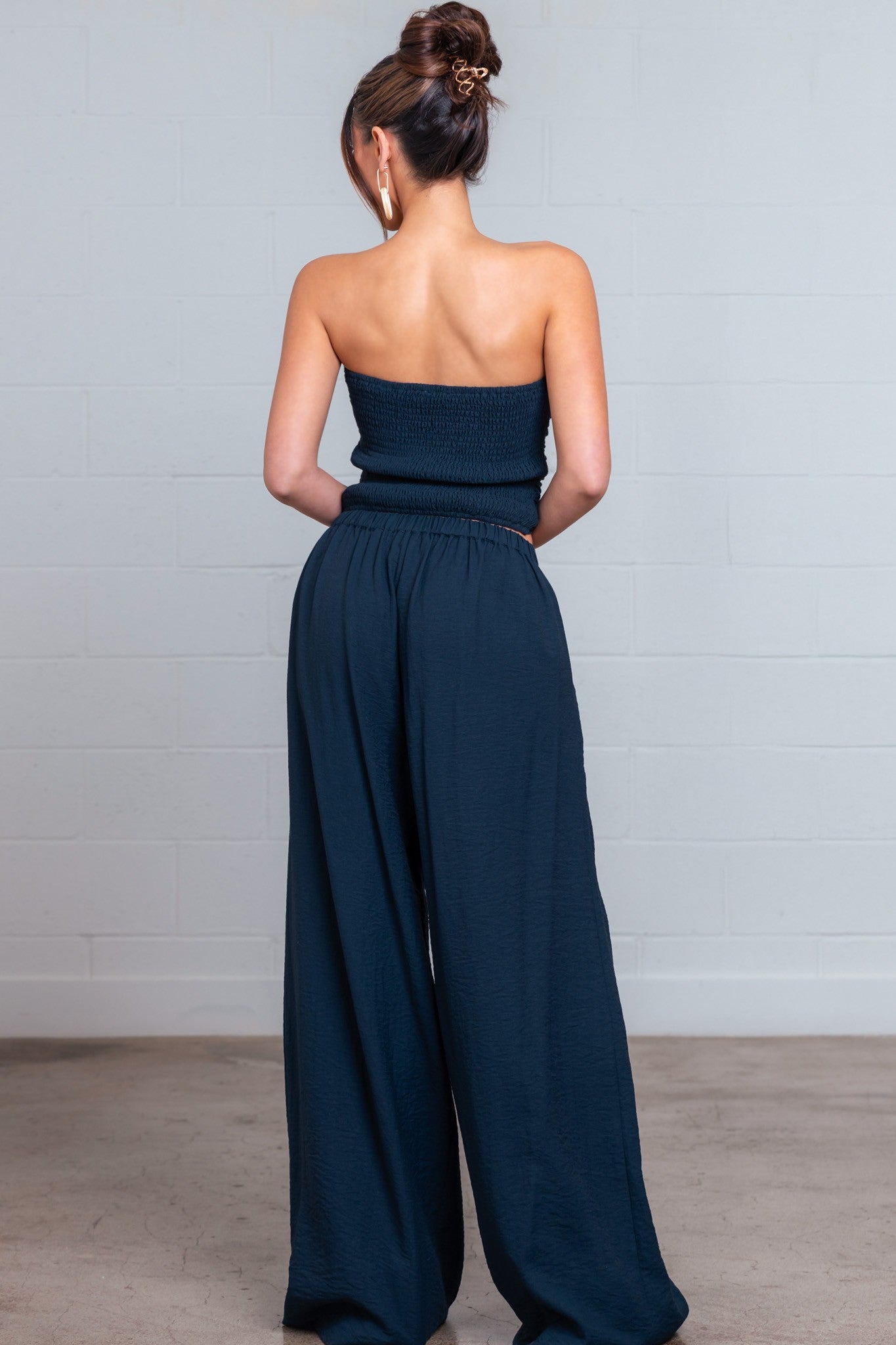 Solid Ruched Sleeveless Top And Pants Set