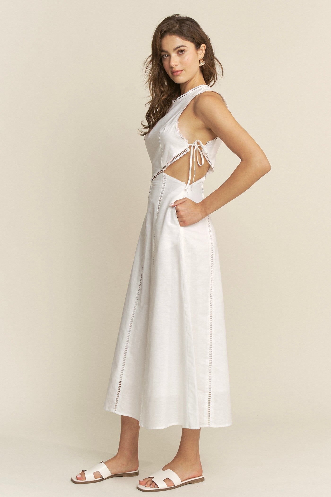 Side Cutout Tie Finish Lace Trim Maxi Dress