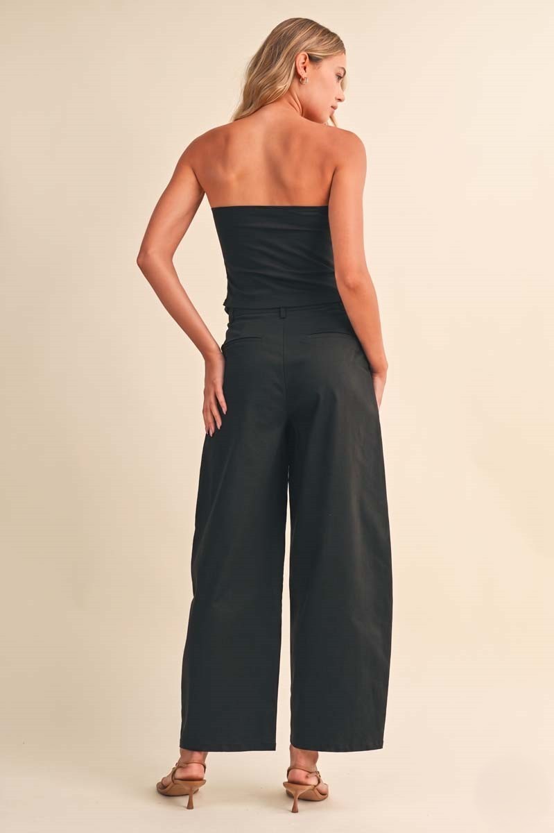 A Sweetheart Neckline Croset Top And Barrel Leg Pants Set