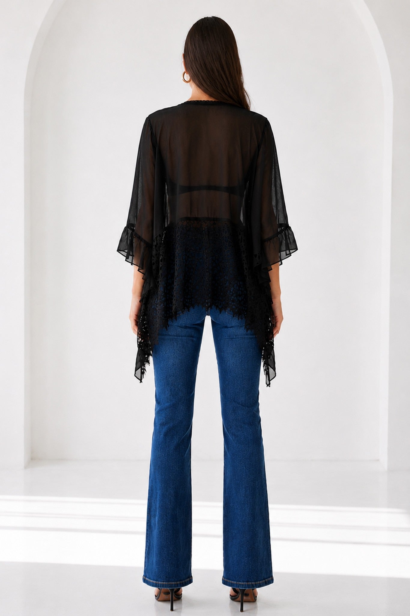 Billowy Siluette Lace And Ruffel Trim Poncho