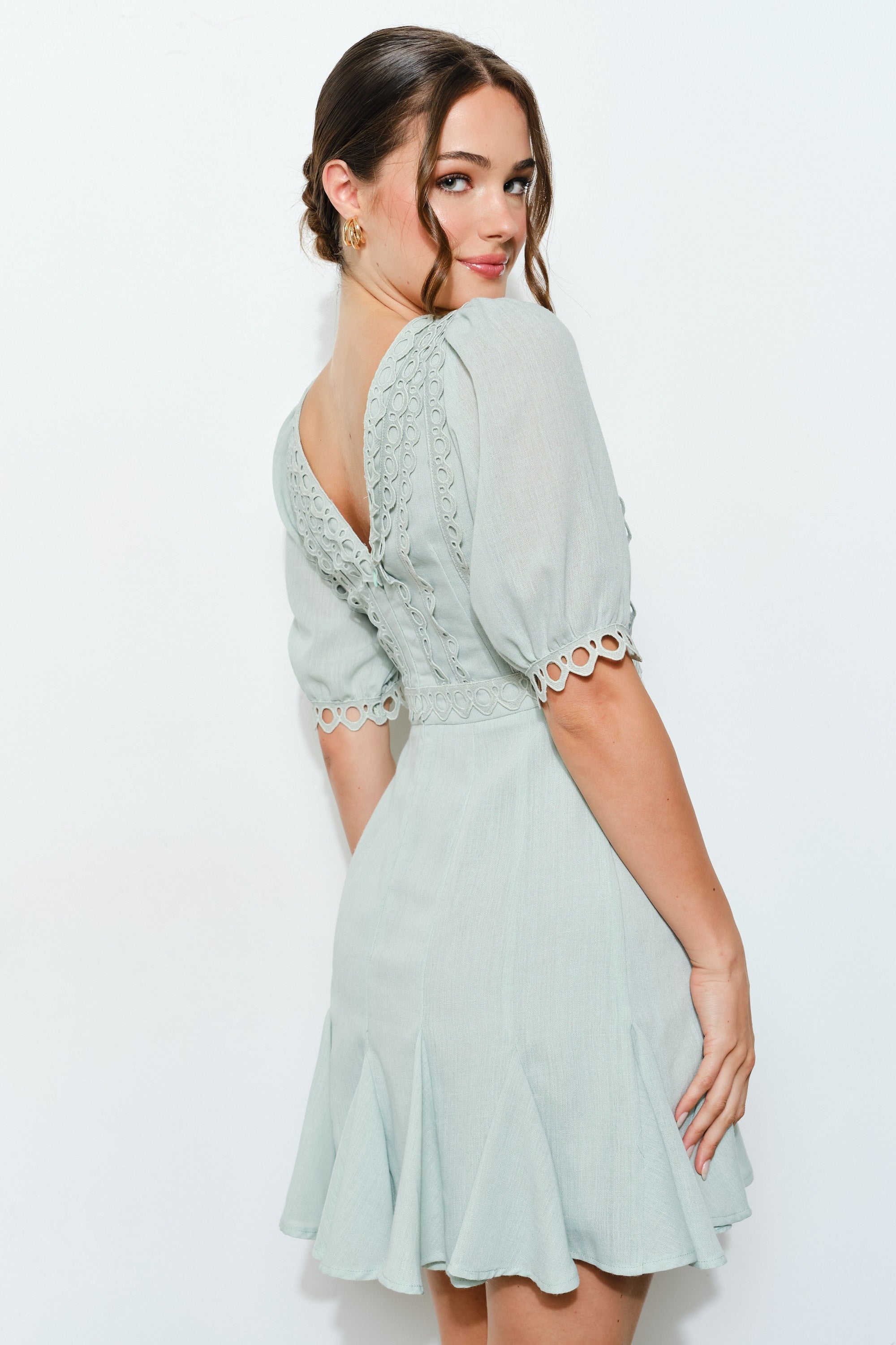 Linen Texture Lace Trim V-neck Pleated Mini Dress