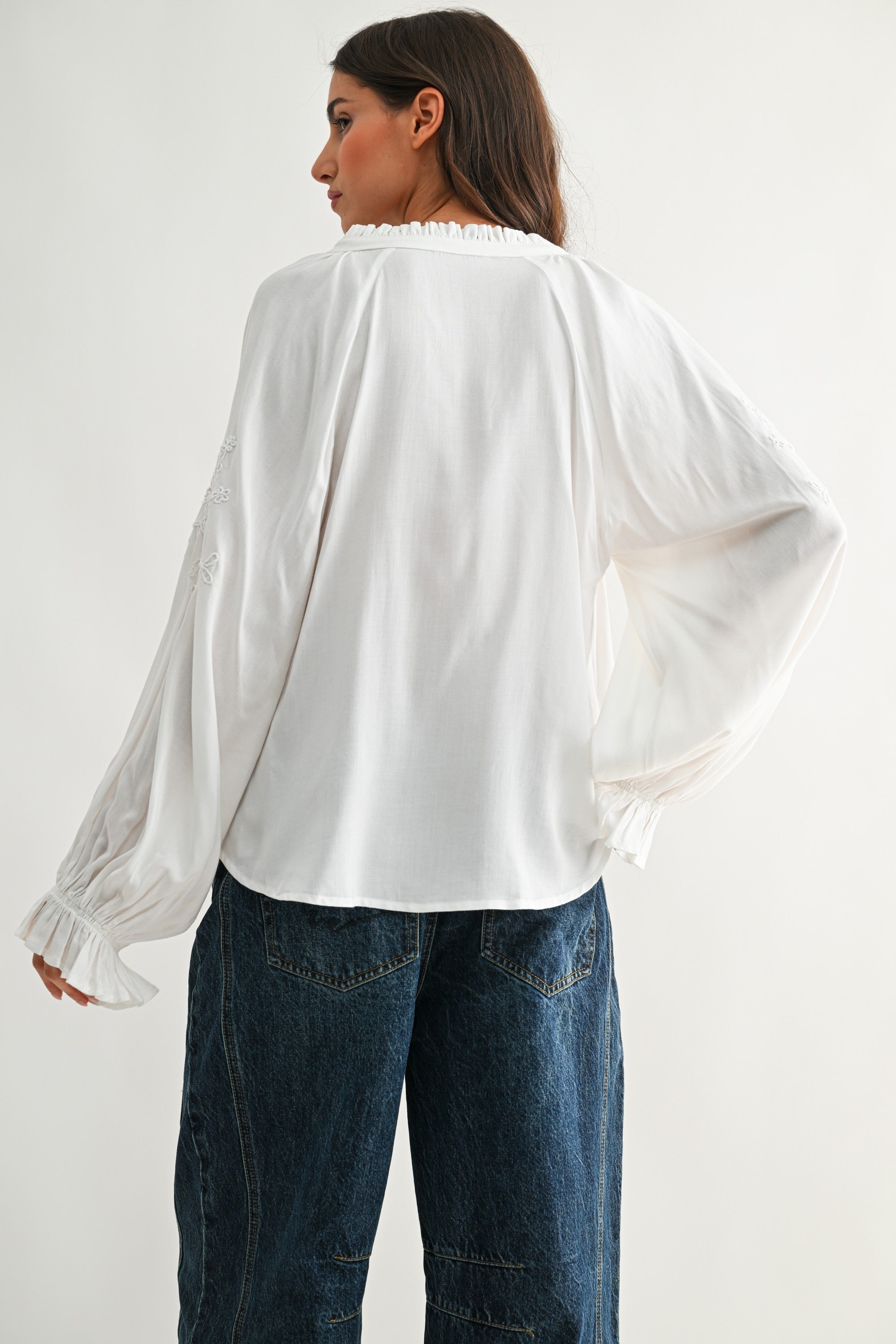 Boho-chic Embroidered White Peasant Blouse