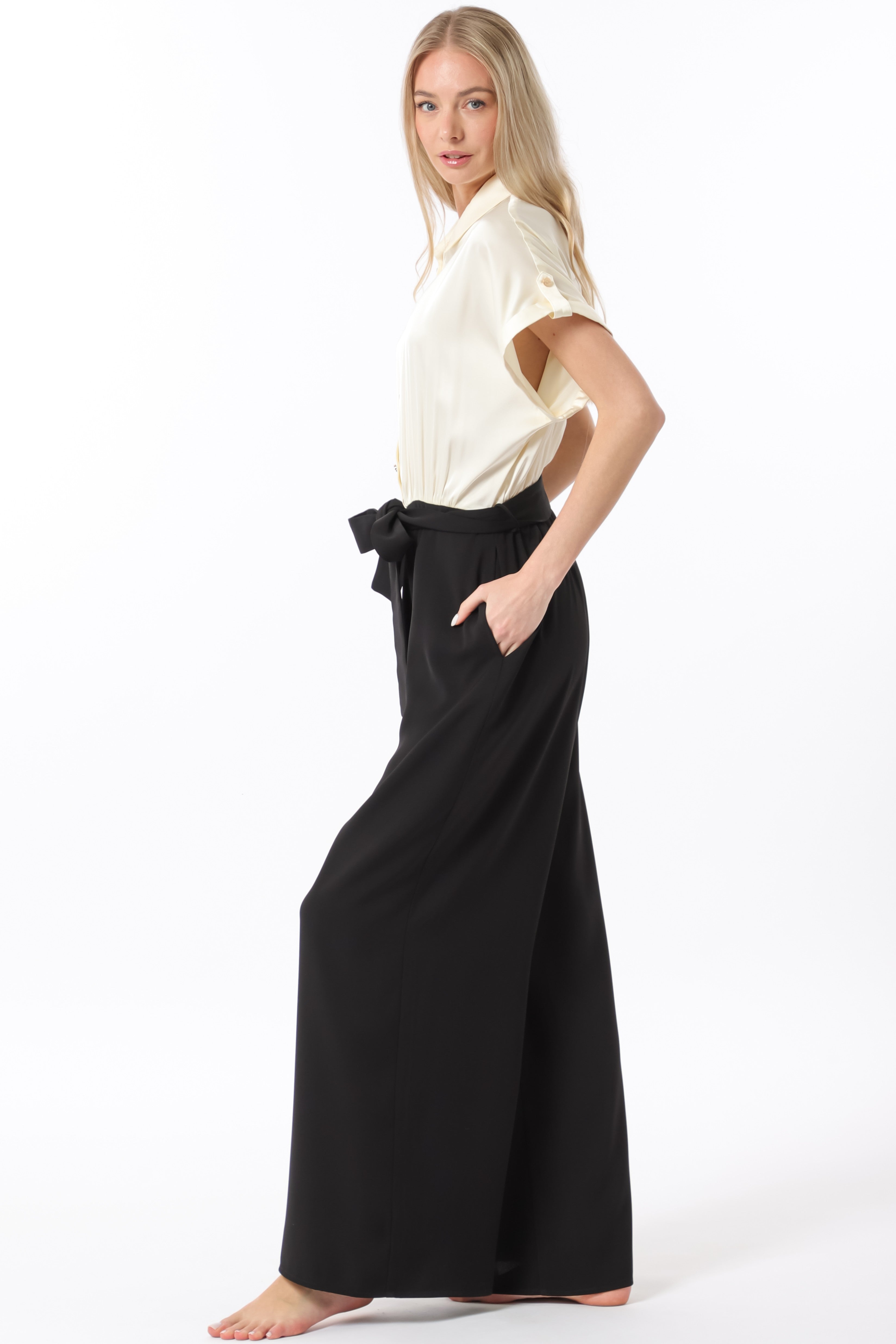 SHORT SLEEVE BUTTON DOWN BELTED JUMPSUIT