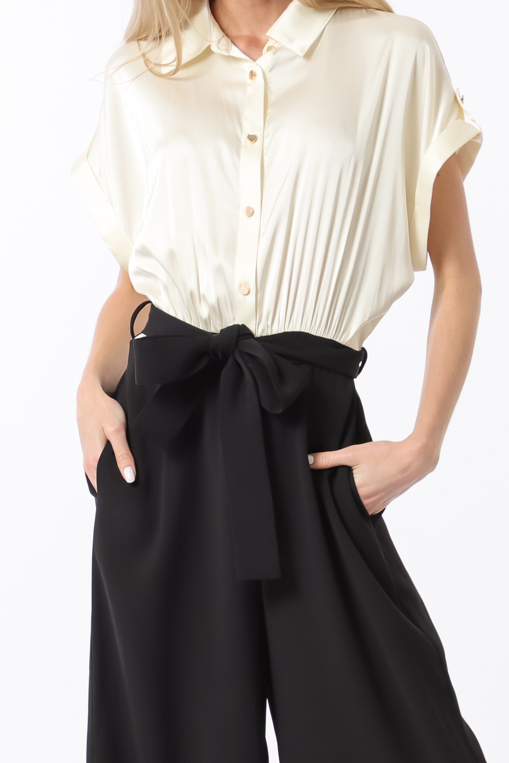 SHORT SLEEVE BUTTON DOWN BELTED JUMPSUIT